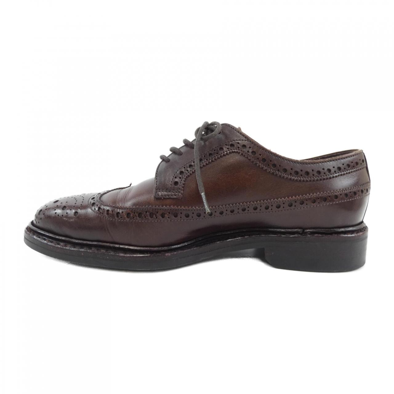 JALAN SRIWIJAYA dress shoes