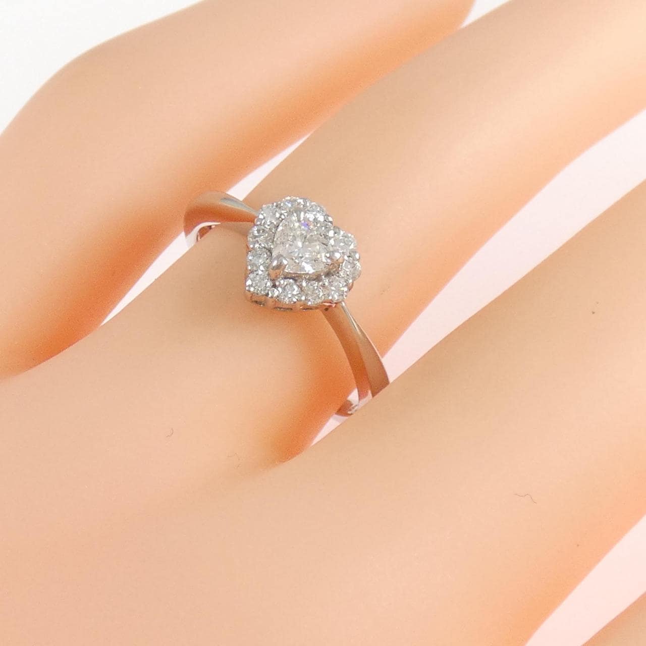 PT900 ハート ダイヤモンド リング 0.18CT