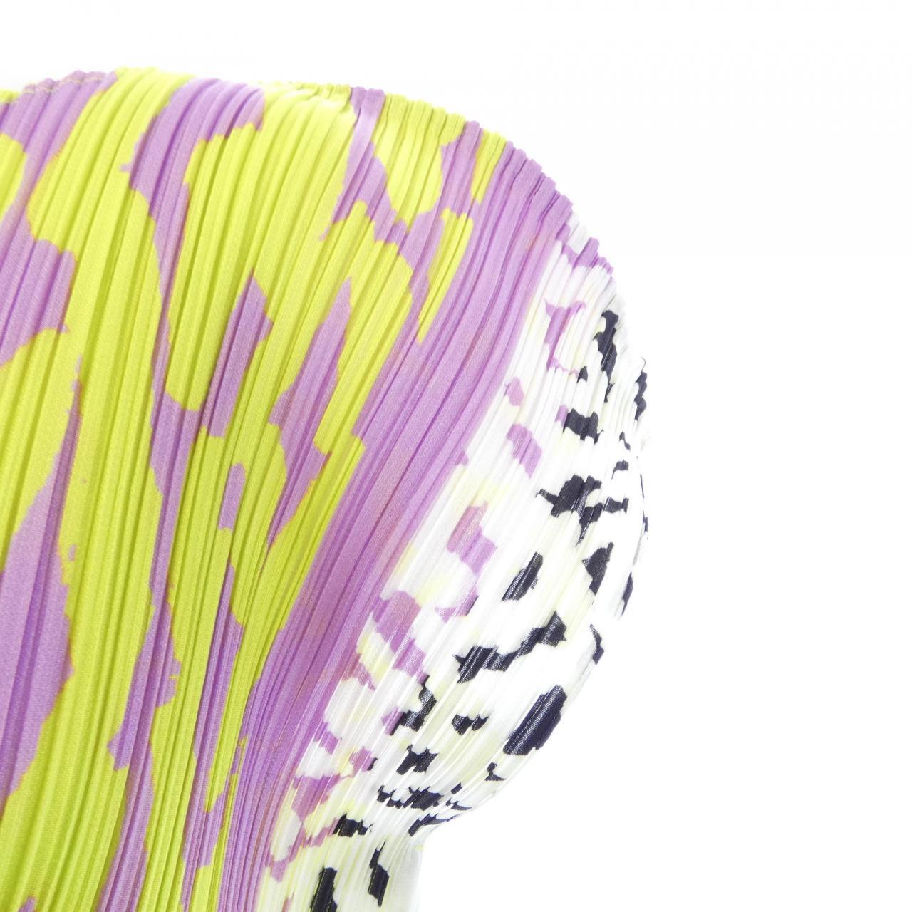 プリーツプリーズ PLEATS PLEASE 2018 マルチ PP83-JT633 7573071 トップス