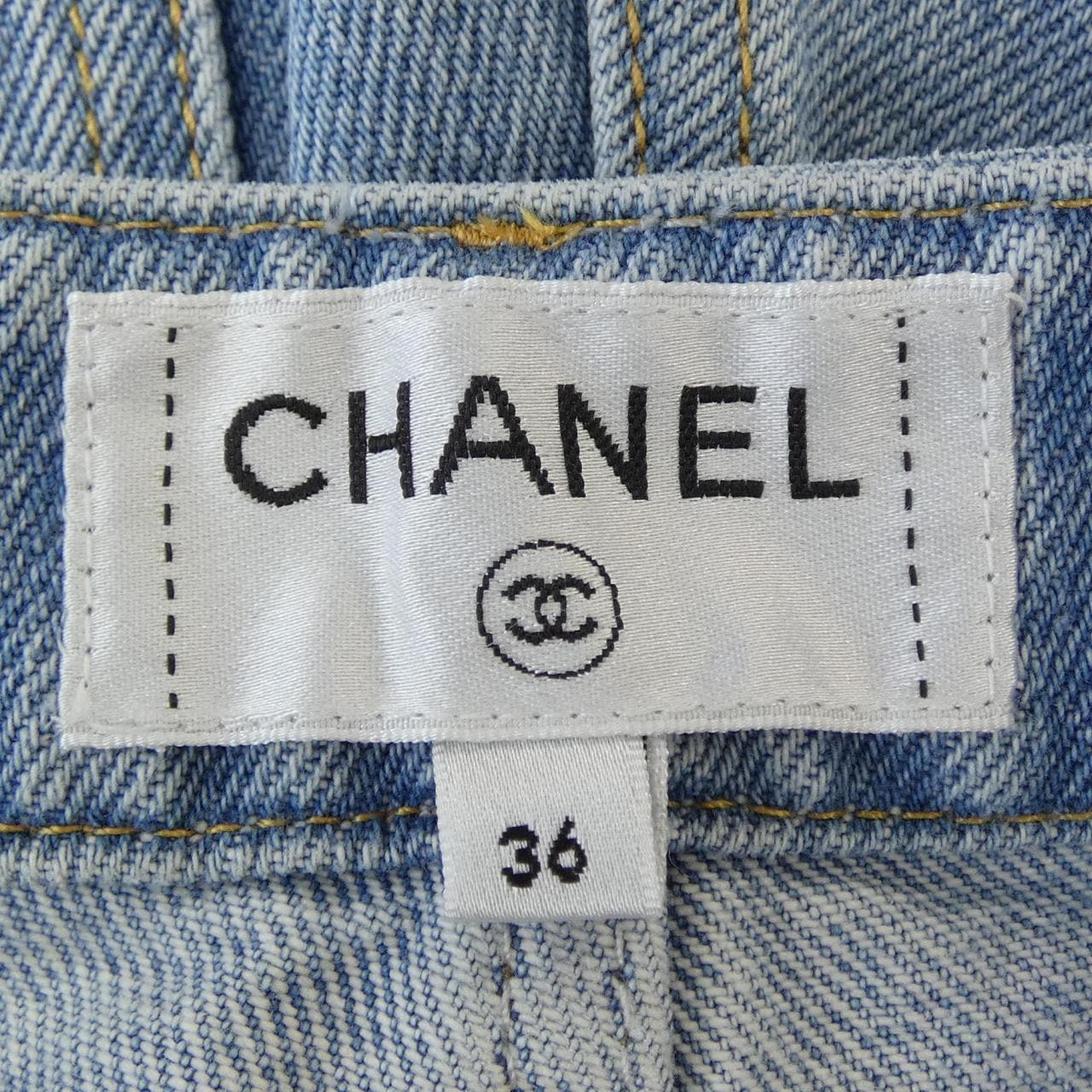 シャネル CHANEL METIERS D'ART LOOK27 P82823V74598 26A ジーンズ