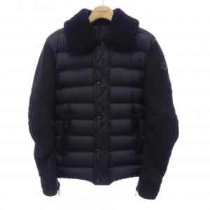 モンクレール MONCLER ダウンジャケット