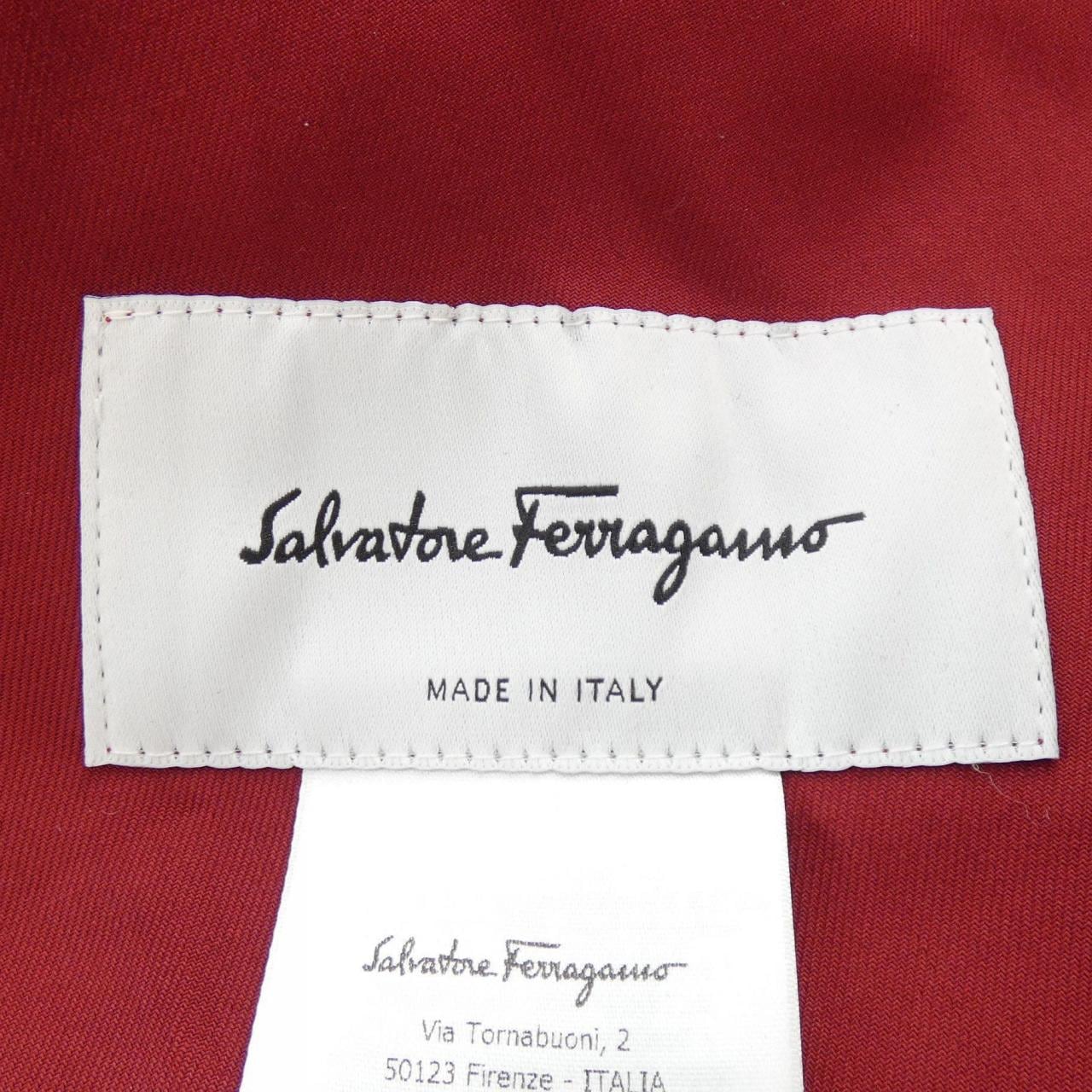 SALVATORE FERRAGAMO) 斗篷