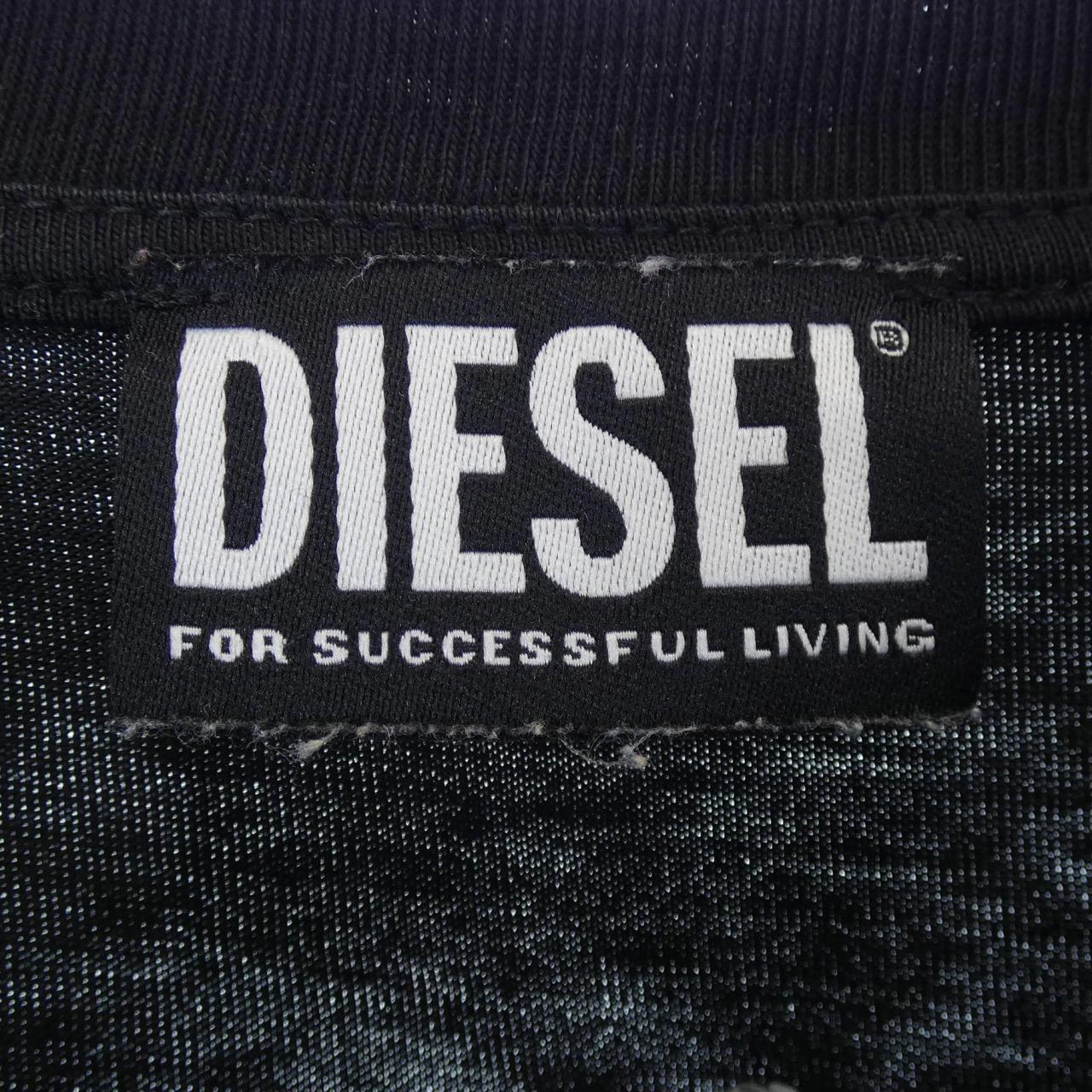 ディーゼル DIESEL Tシャツ