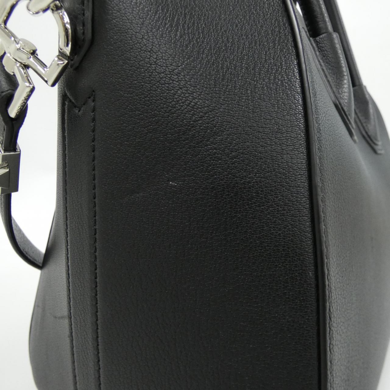 ジバンシー アンティゴナ ミディアム BB05118012 バッグ