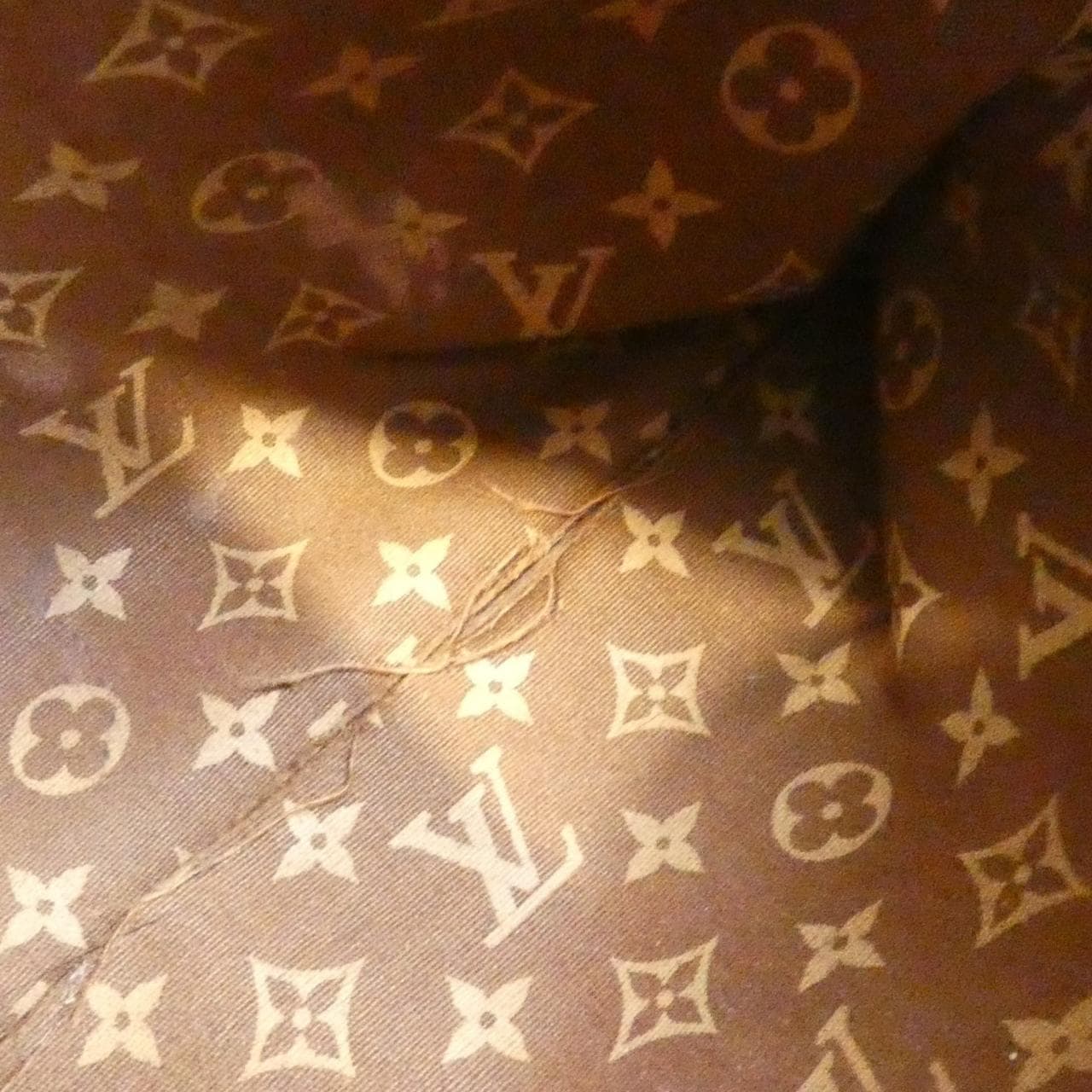 LOUIS VUITTON Globe Shopper MM M95114 单肩包