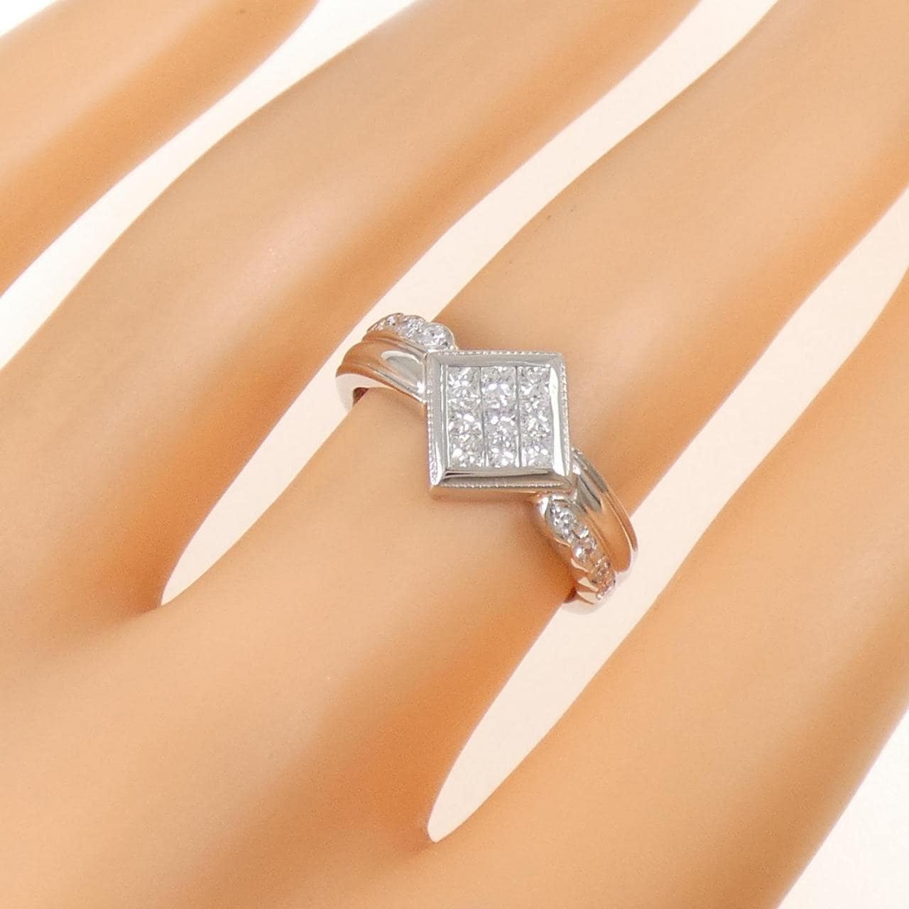PT900 ダイヤモンド リング 0.33CT