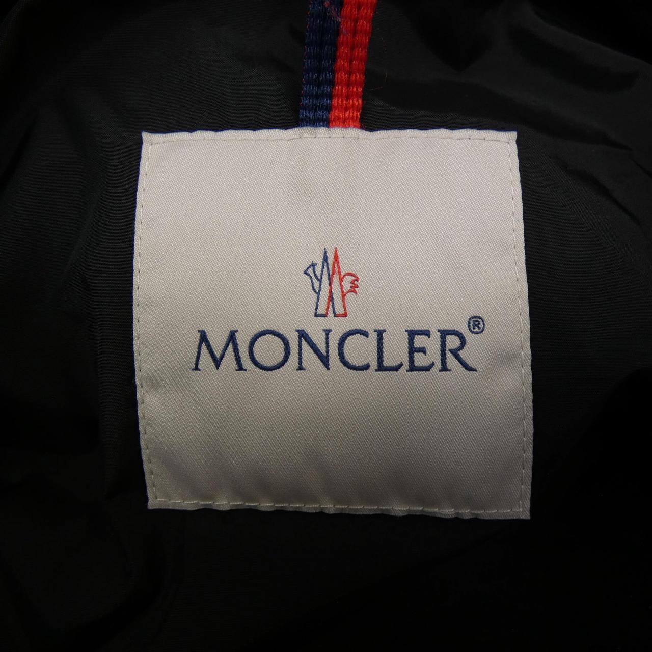 モンクレール MONCLER ダウンジャケット