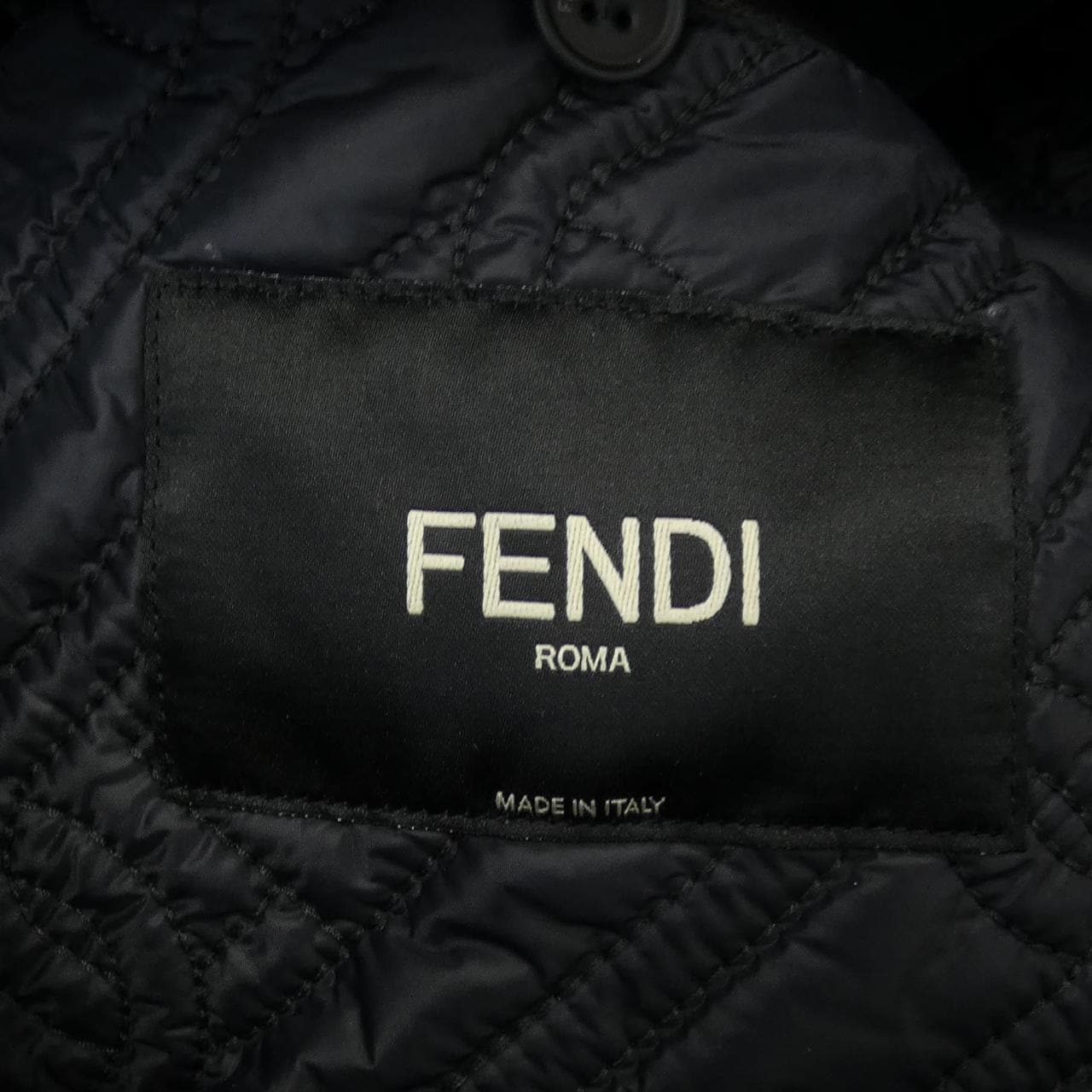 フェンディ FENDI FPJ075 AL2Y レザージャケット