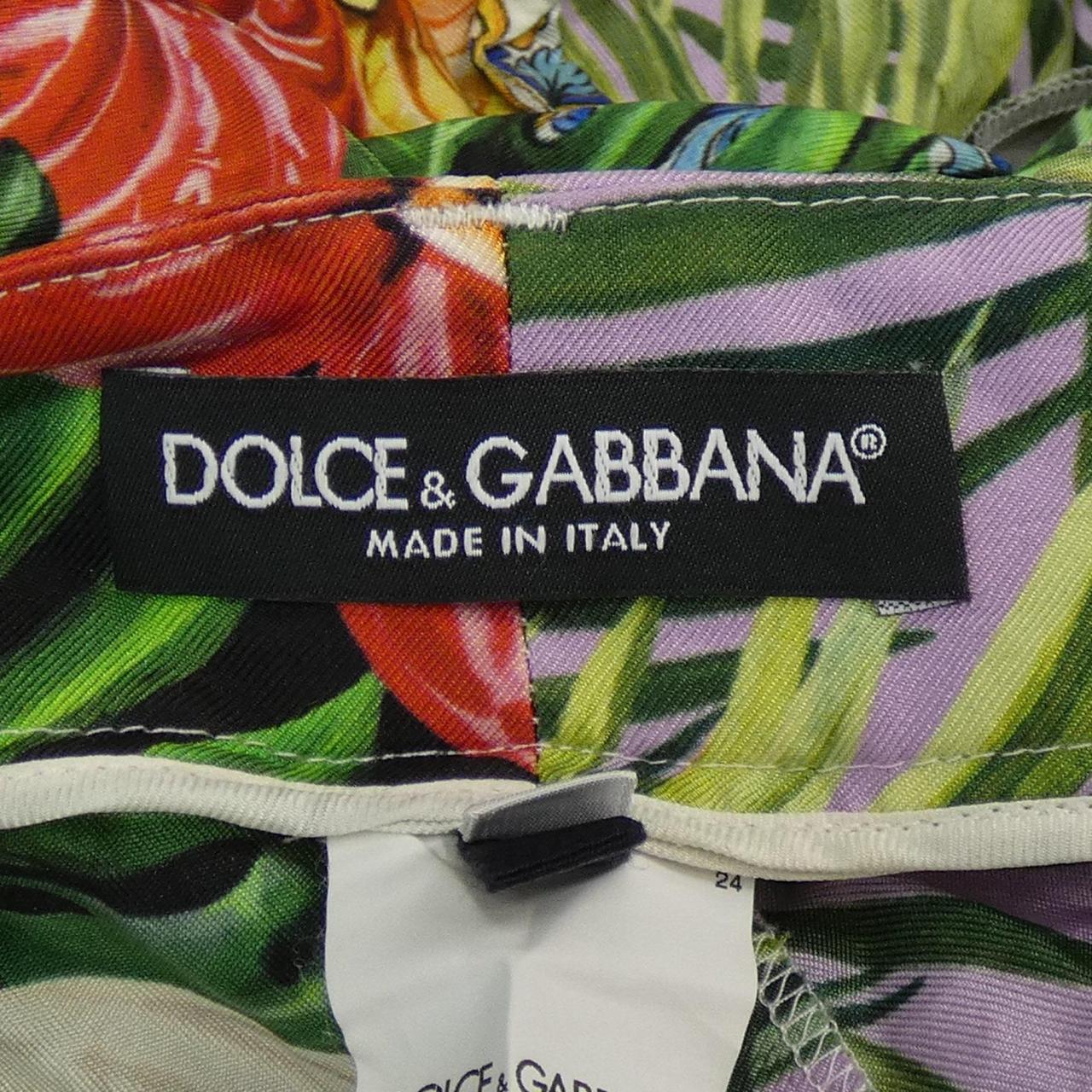 DOLCE&GABBANA ドルチェ＆ガッバーナのアジサイ柄 ショートパンツ コメ兵｜ドルチェアンドガッバーナ DOLCE&GABBANA ショート