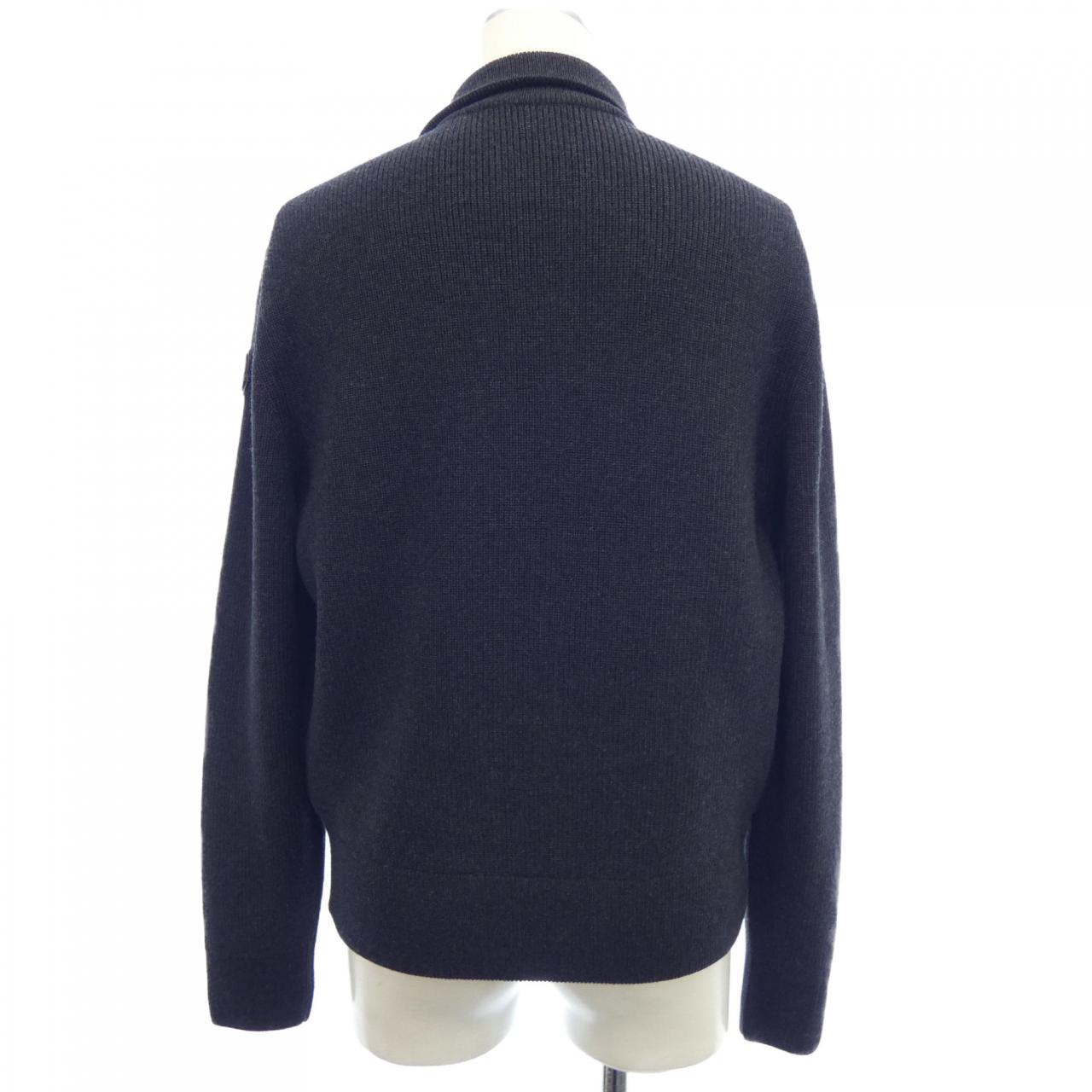 モンクレール MONCLER ダウンジャケット