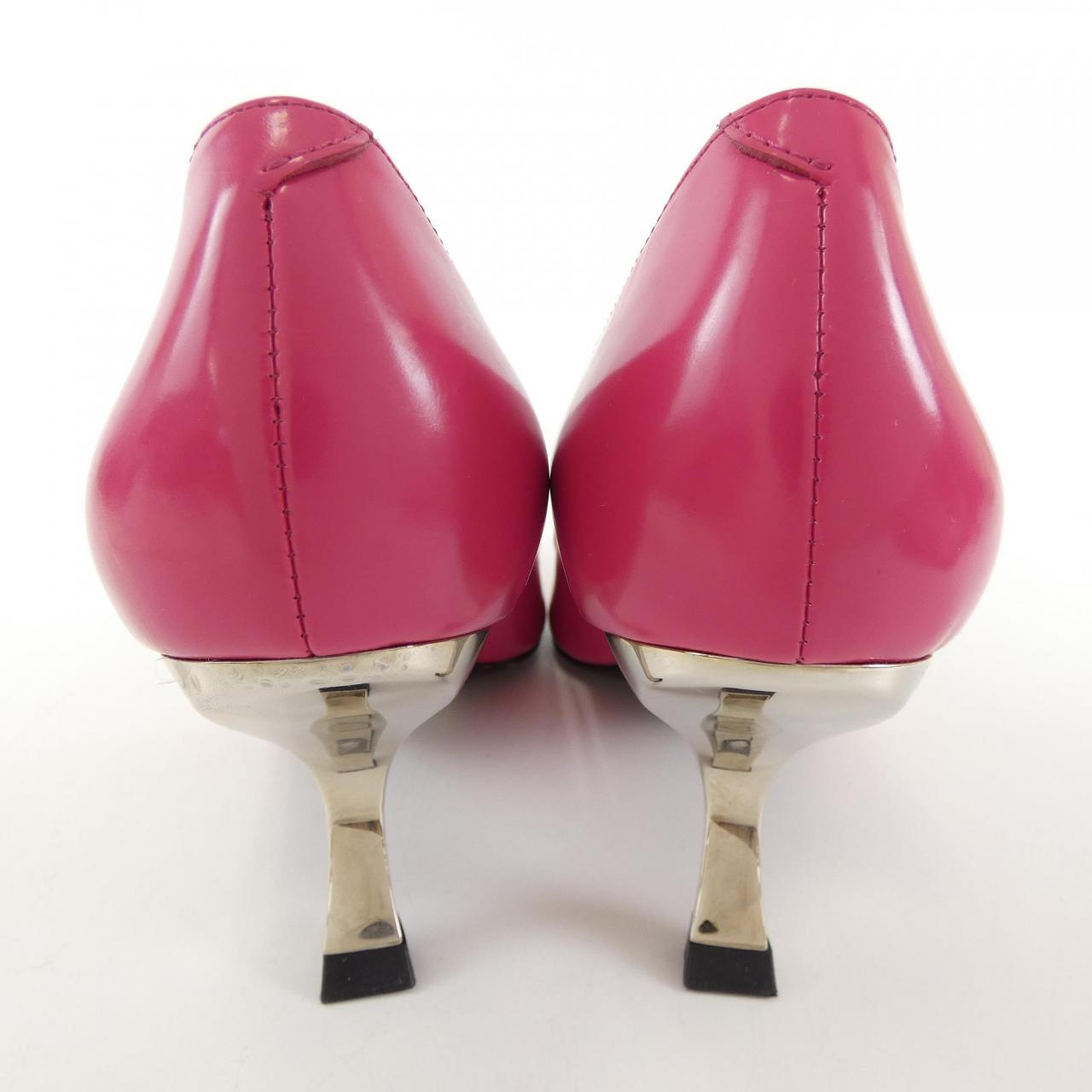 ロジェヴィヴィエ ROGER VIVIER パンプス
