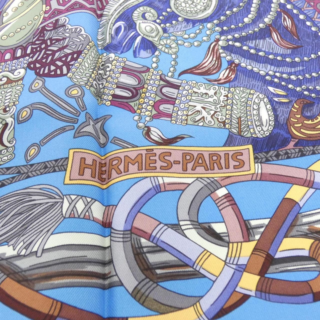 エルメス AU FIL DU CARRE カレ スカーフ