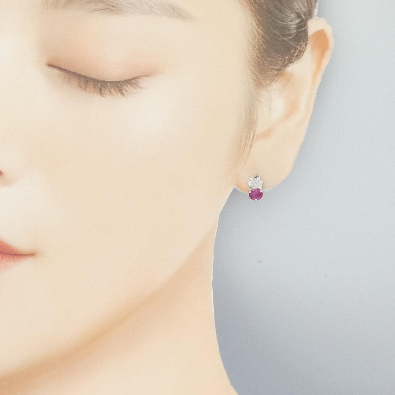 PT900 ルビー ピアス 0.84CT