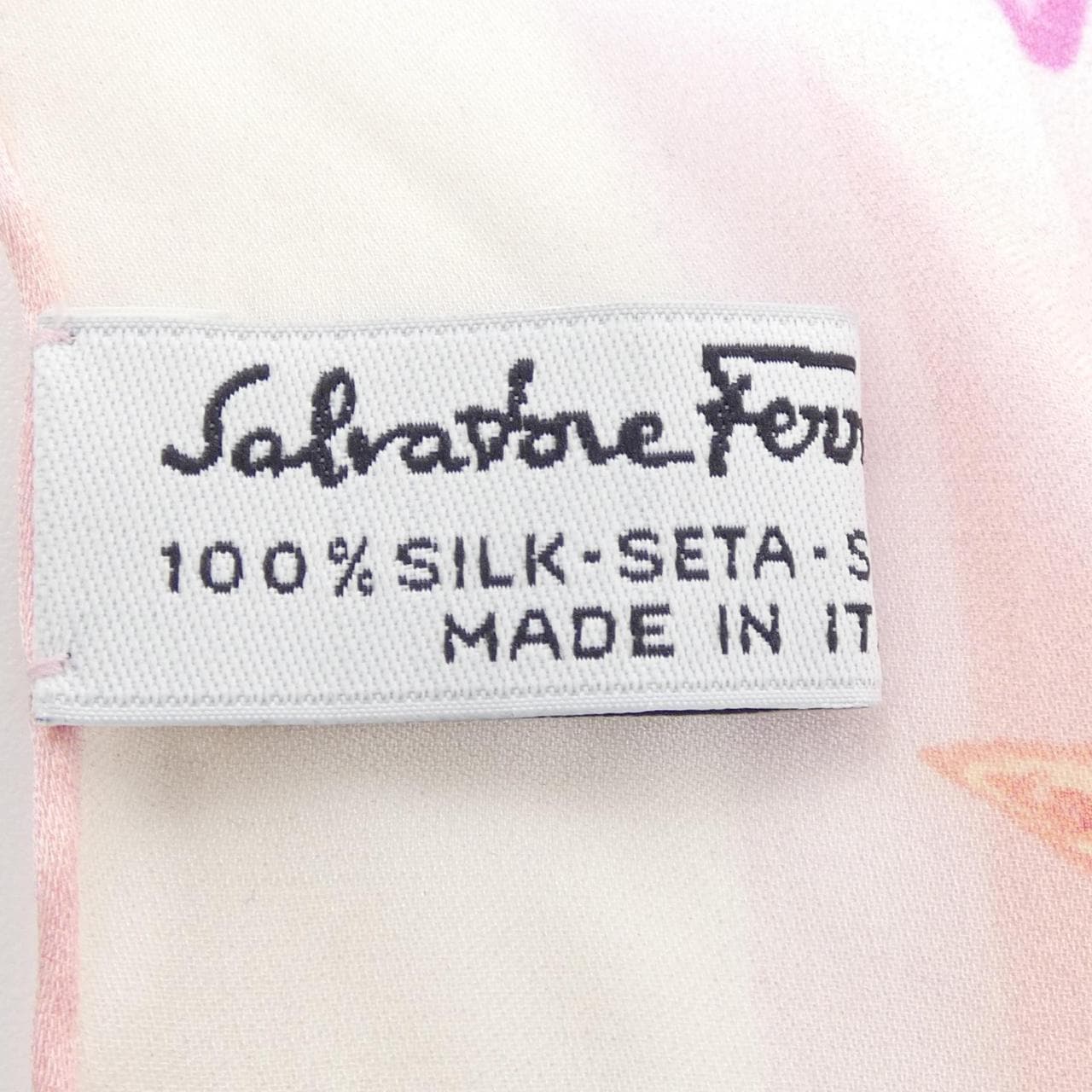 サルヴァトーレフェラガモ SALVATORE FERRAGAMO STOLE