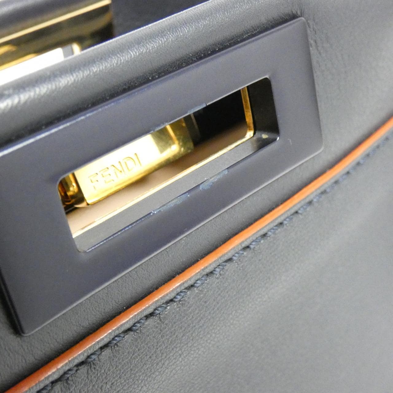 FENDI Peekaboo 8BN290 5AV 包