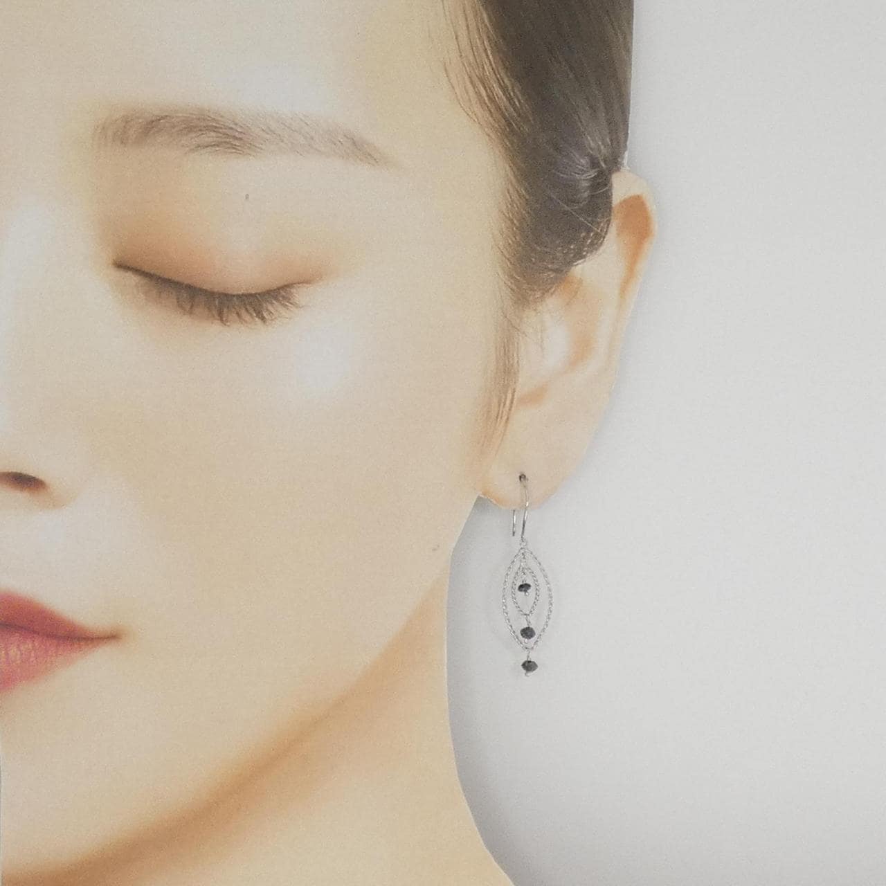 K18WG ダイヤモンド ピアス 1.00CT