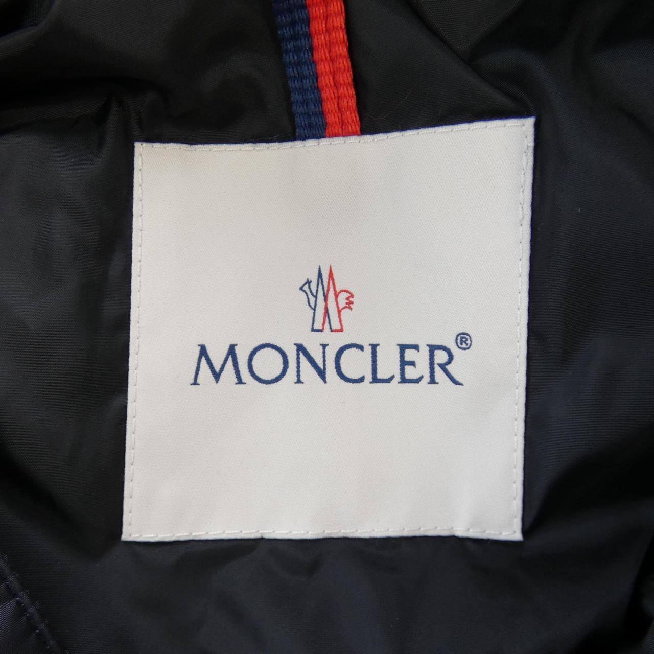 モンクレール MONCLER ダウンジャケット