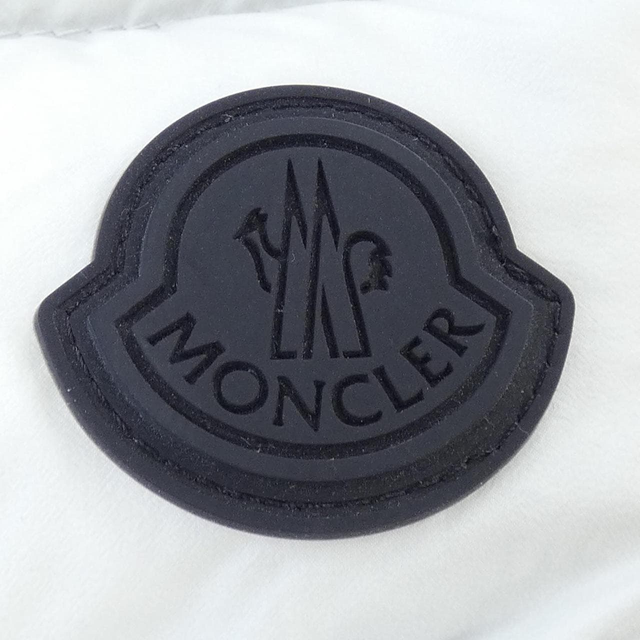 モンクレール MONCLER ダウンジャケット