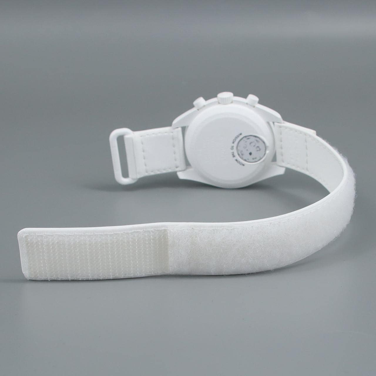 スウォッチ スウォッチxオメガ･ミッショントゥザムーンフェイズ スヌーピー SO33W7OO バイオセラミック クォーツ