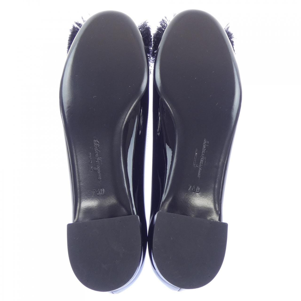 サルヴァトーレフェラガモ SALVATORE FERRAGAMO フラットシューズ