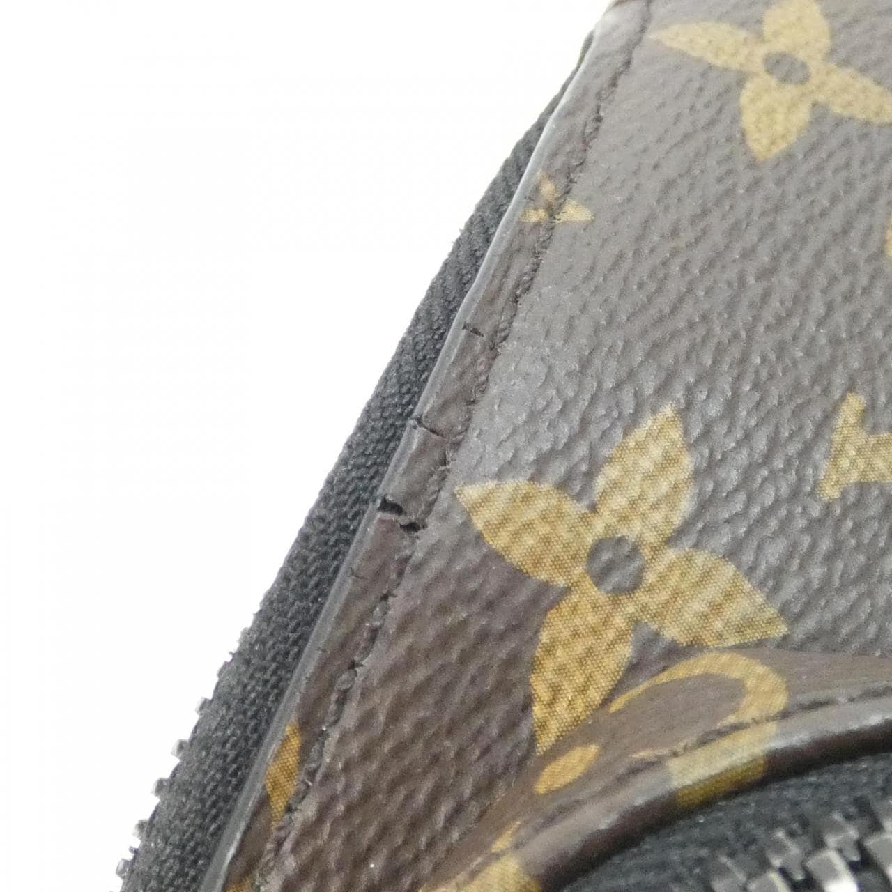 ルイヴィトン モノグラム マカサー クリストファー バムバッグ M45337 ショルダーバッグ