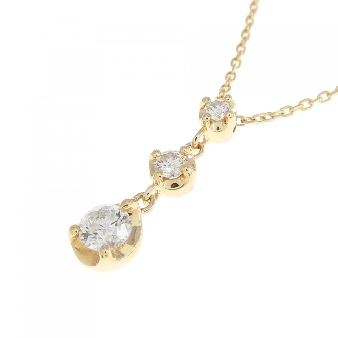 4゜C Diamond necklace