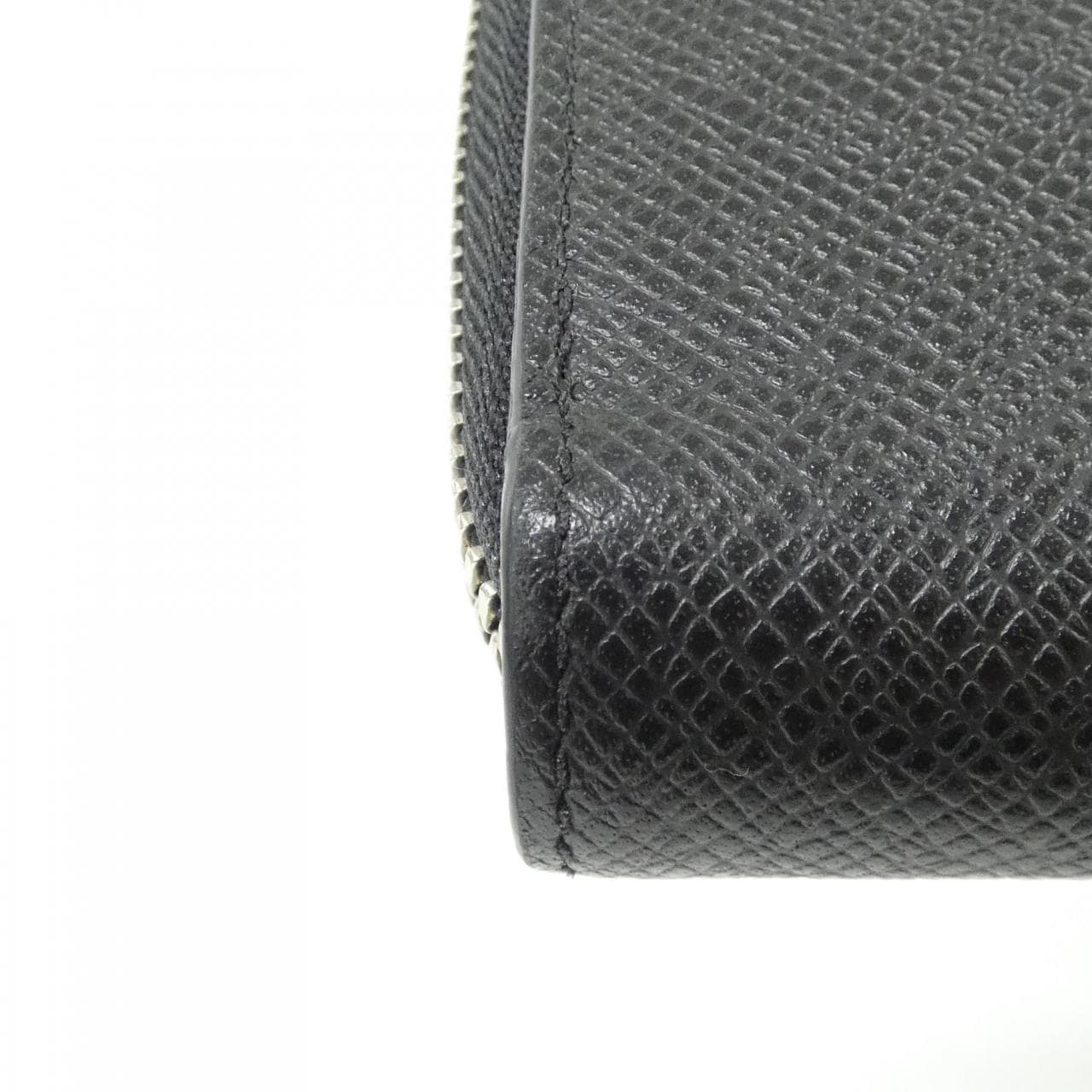 ルイヴィトン タイガ ジッピー ウォレット ホリゾンタル M31071 財布