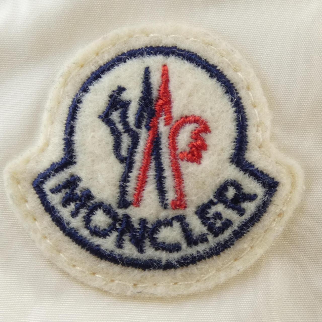 モンクレール MONCLER NESEA ダウンジャケット