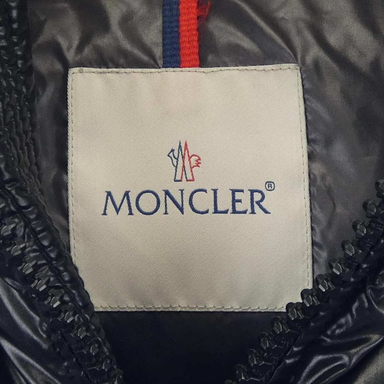 モンクレール MONCLER ダウンジャケット