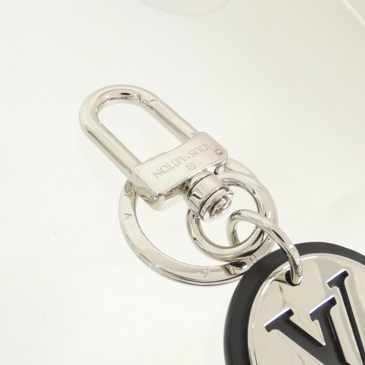 ルイヴィトン キーホルダー LVサークル M67362 キーリング