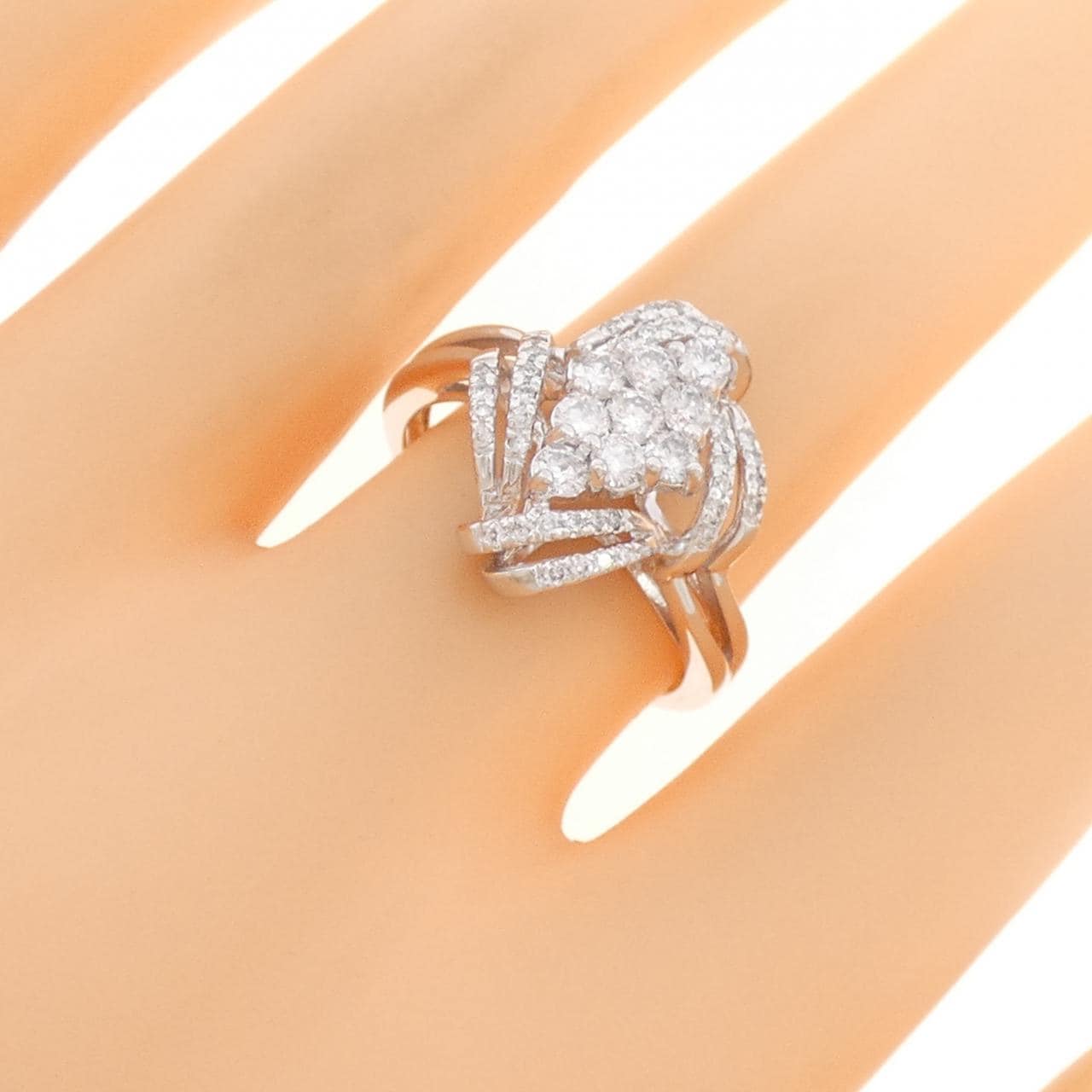 K18WG ダイヤモンド リング 0.75CT