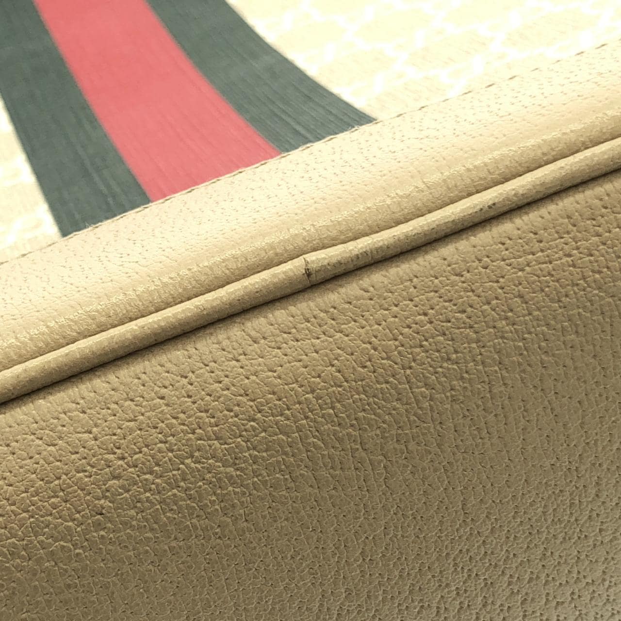 グッチ OPHIDIA 726755 FABKZ バッグ