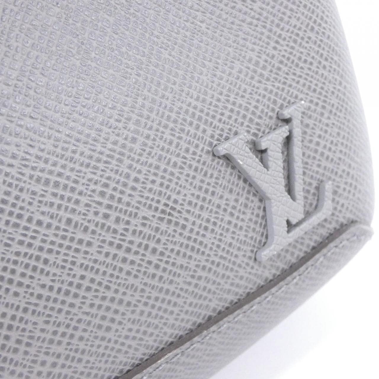 LOUIS VUITTON Taiga Avenue 单肩包 M30801 单肩包