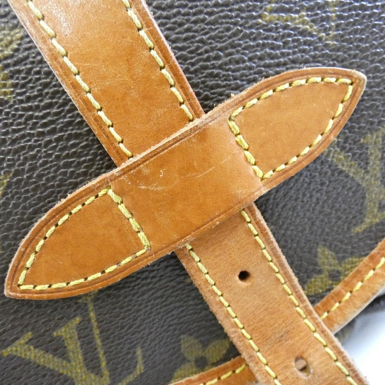 ルイヴィトン モノグラム ソミュール 30cm M42256 ショルダーバッグ