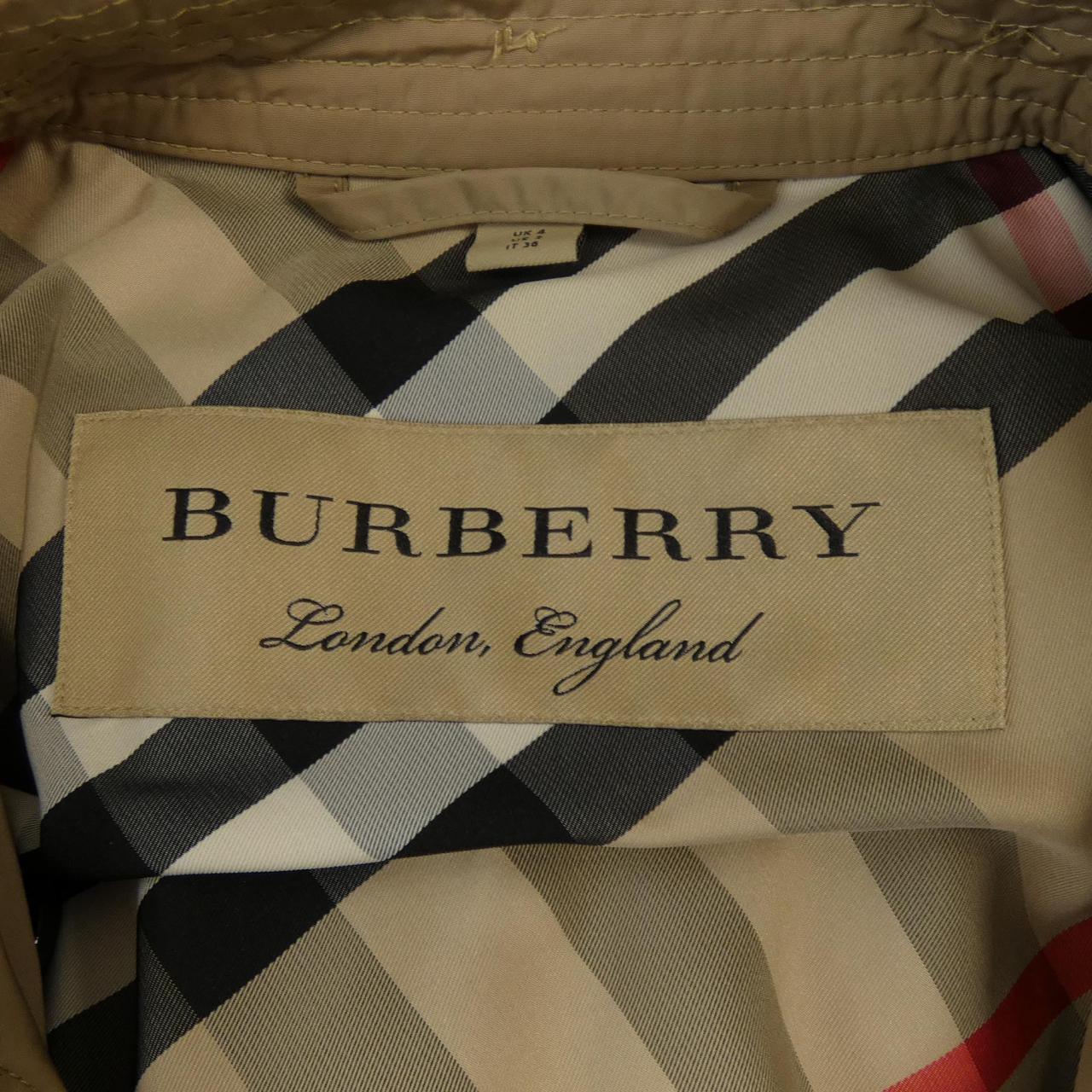 BURBERRY巴寶莉風衣