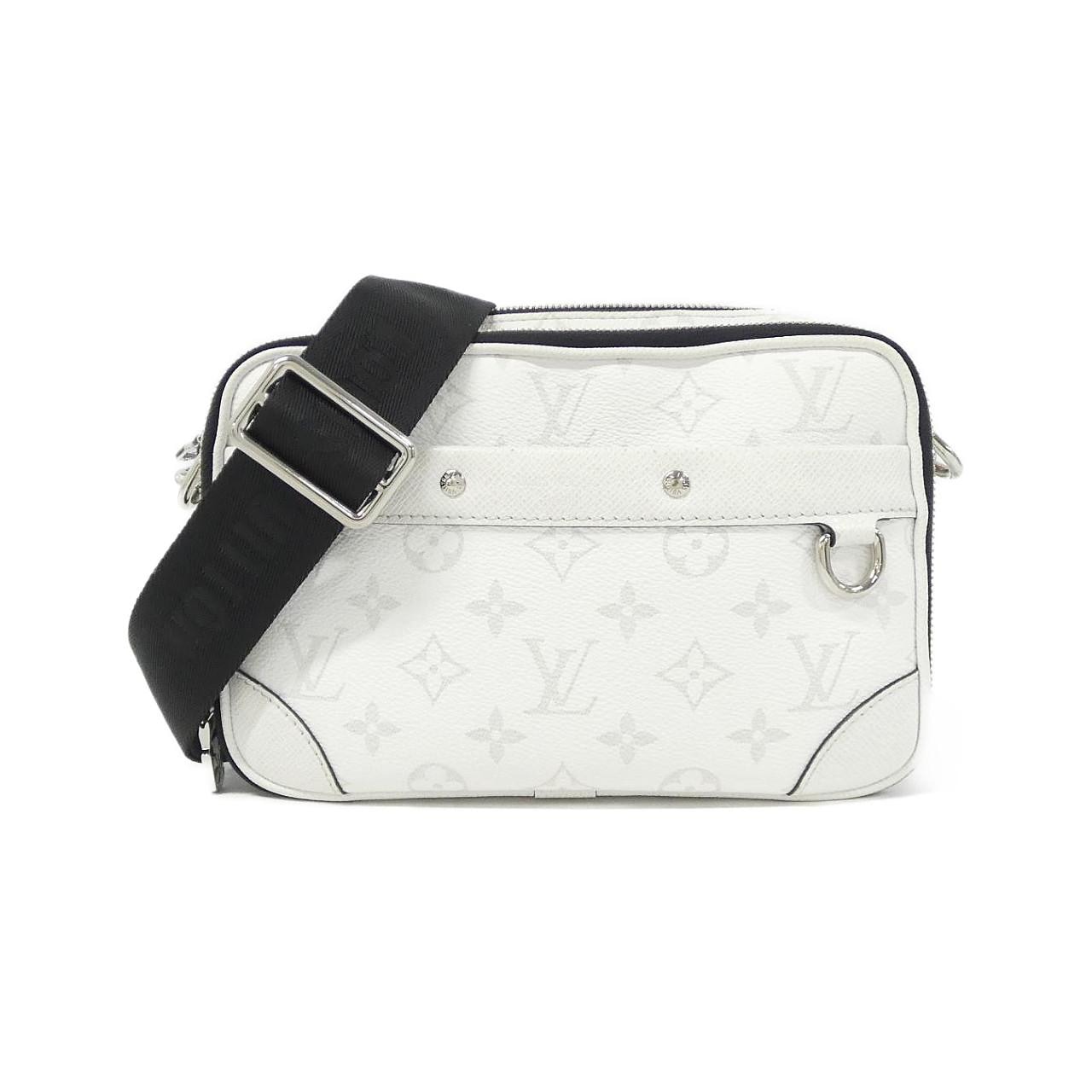 ルイヴィトン タイガ ラマ アルファ　メッセンジャー M31069 ショルダーバッグ