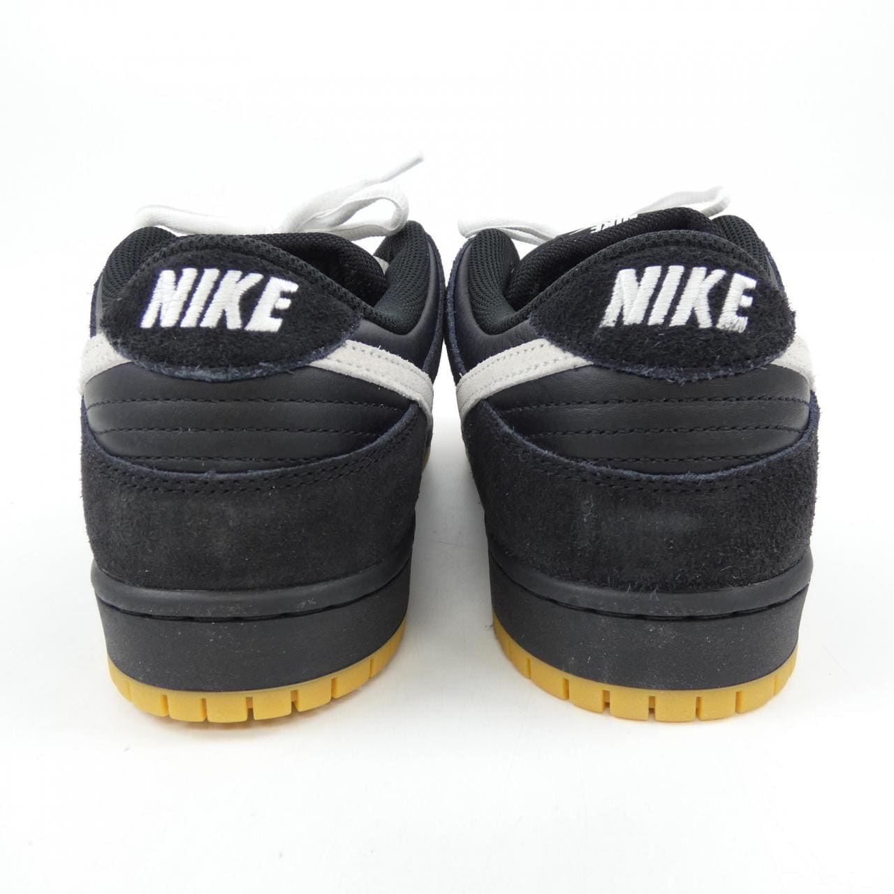 ナイキ NIKE HF3704 シューズ