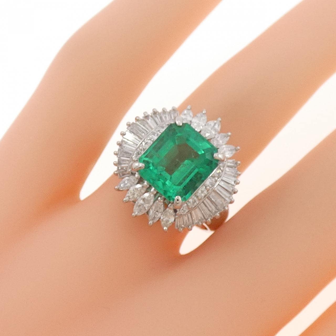 PT900 エメラルド リング 3.21CT