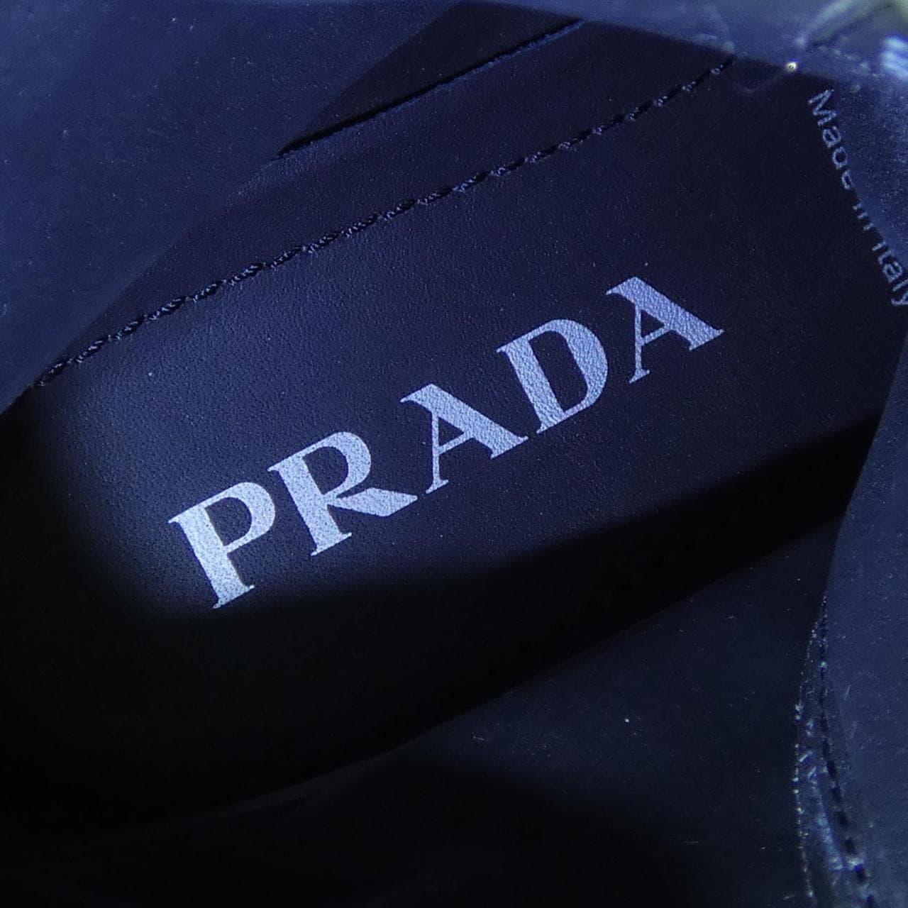 プラダ PRADA モノリス トライアングルロゴ 1T255M ブーツ