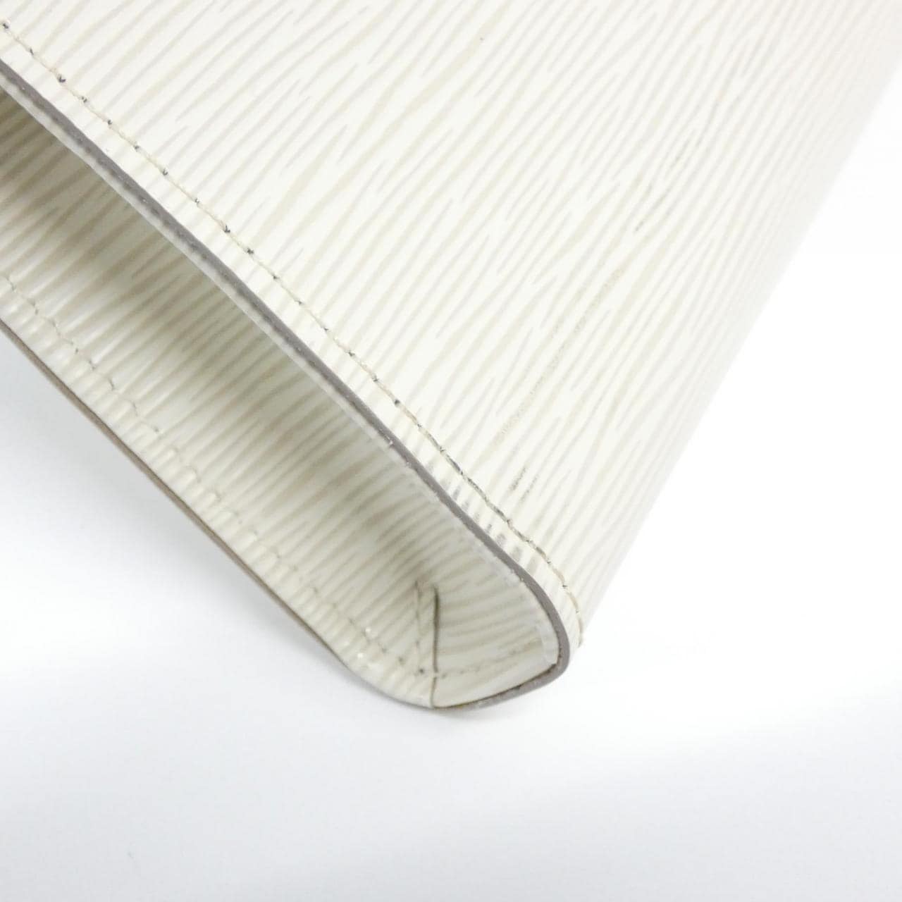 ルイヴィトン エピ ポシェット セヴィニエ M4052J ショルダーバッグ