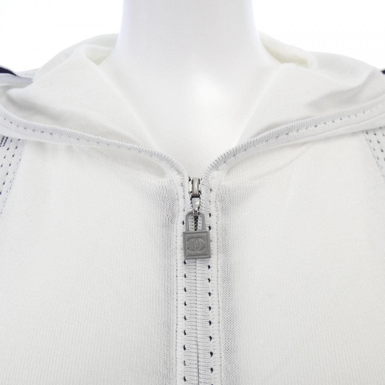 シャネル CHANEL P30100K00336 07C パーカー