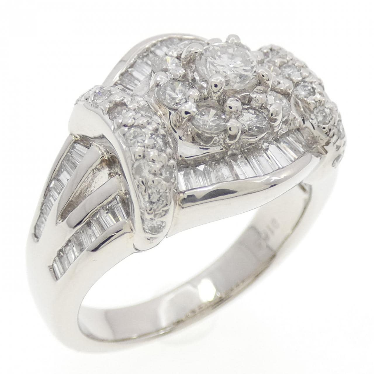 PT900钻石戒指，1.66克拉