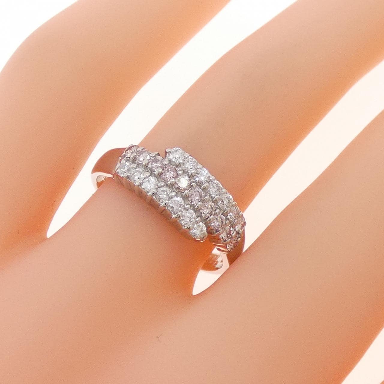 PT900 ピンクダイヤモンド リング 0.22CT