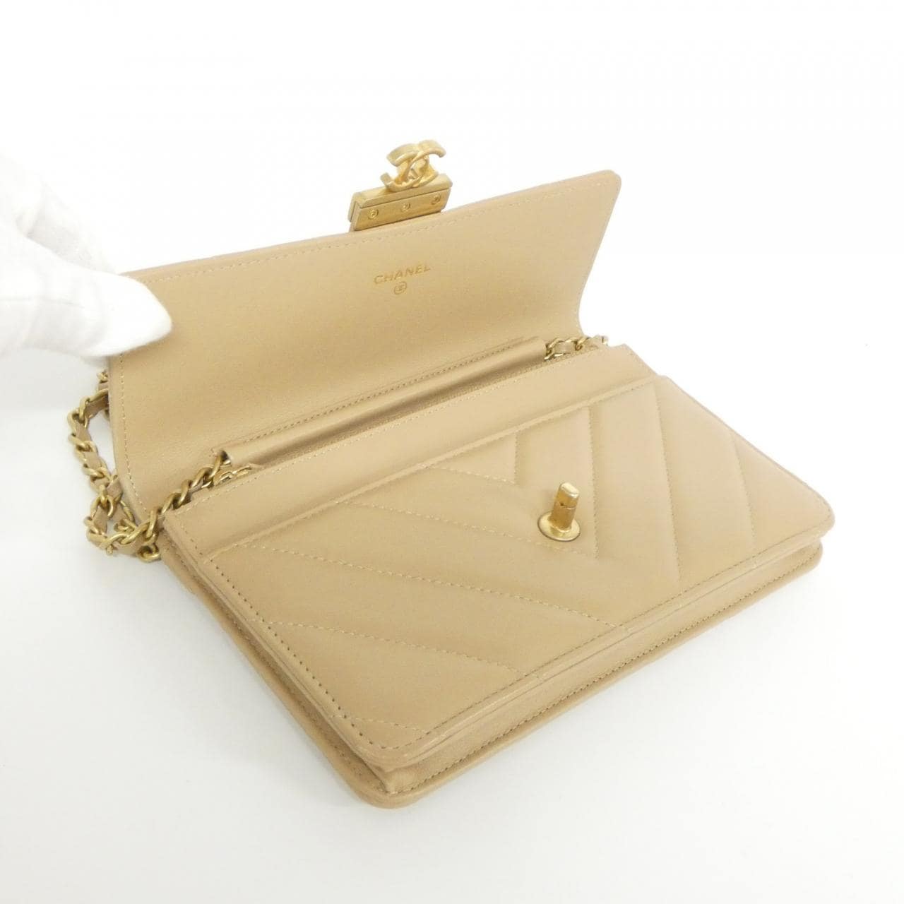 シャネル チェーンウォレット