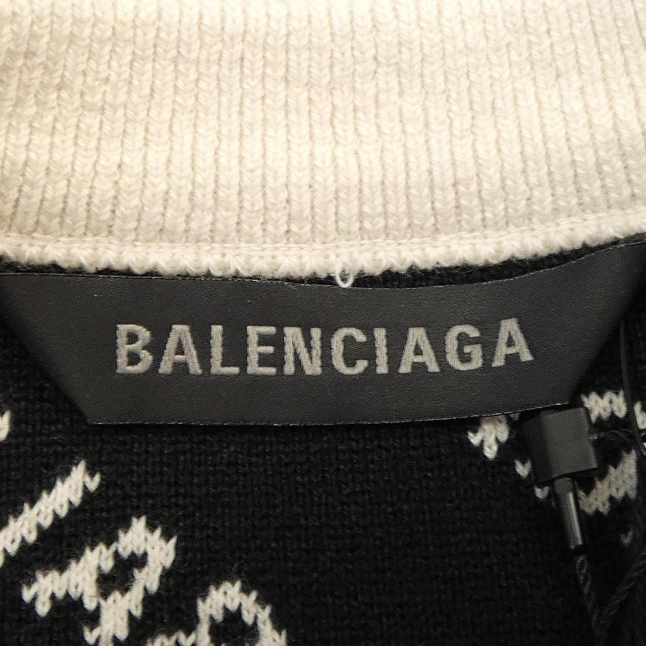 バレンシアガ BALENCIAGA 704428 T3233 ニット