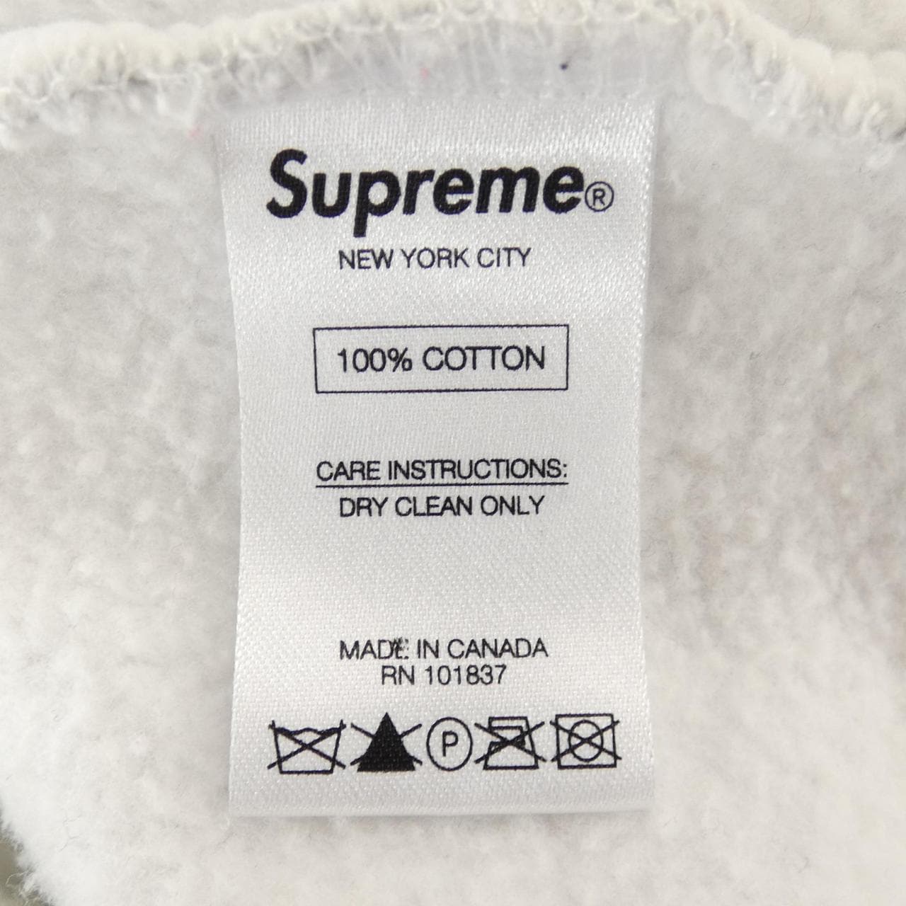 シュプリーム SUPREME パーカー