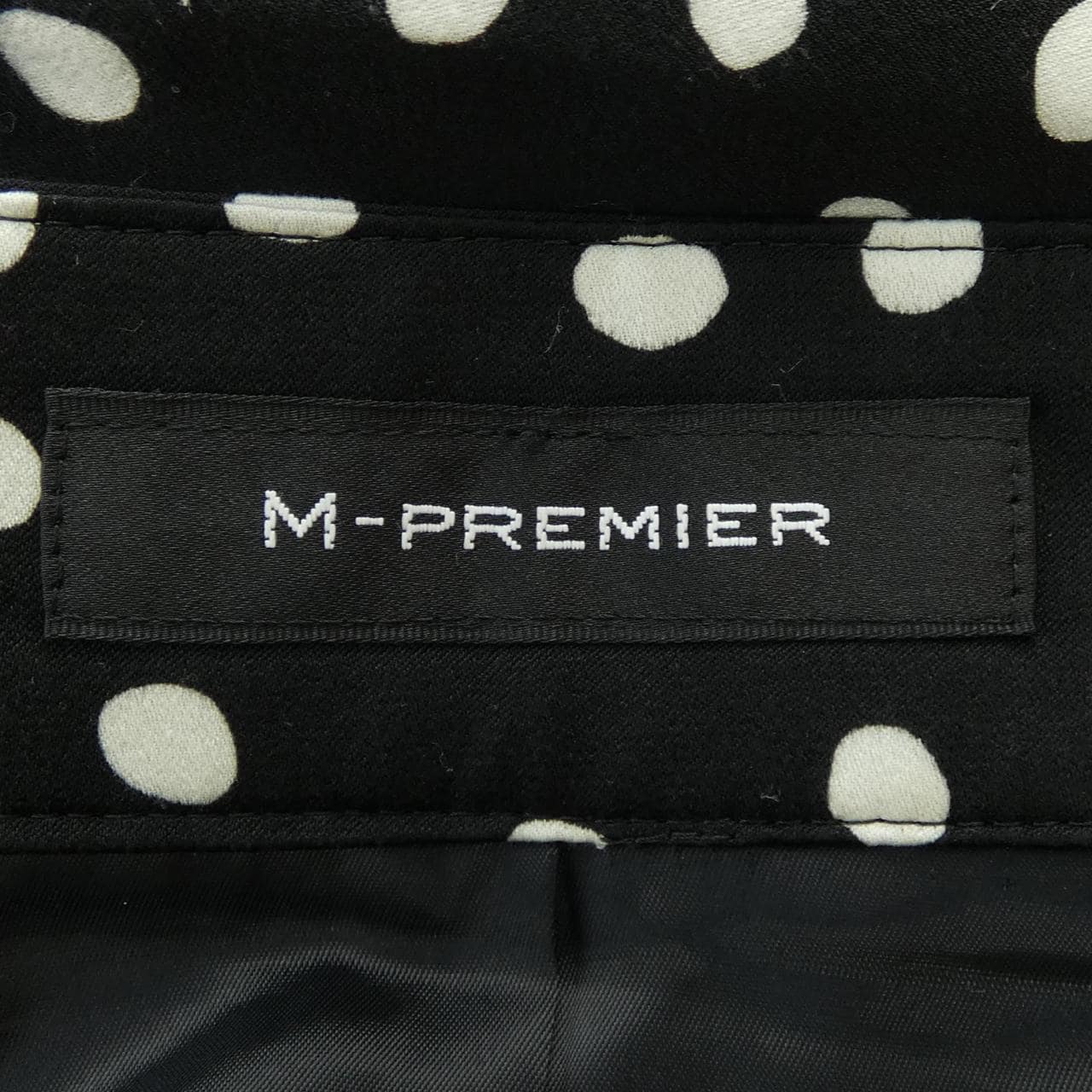 エムプルミエ M-Premier スカート
