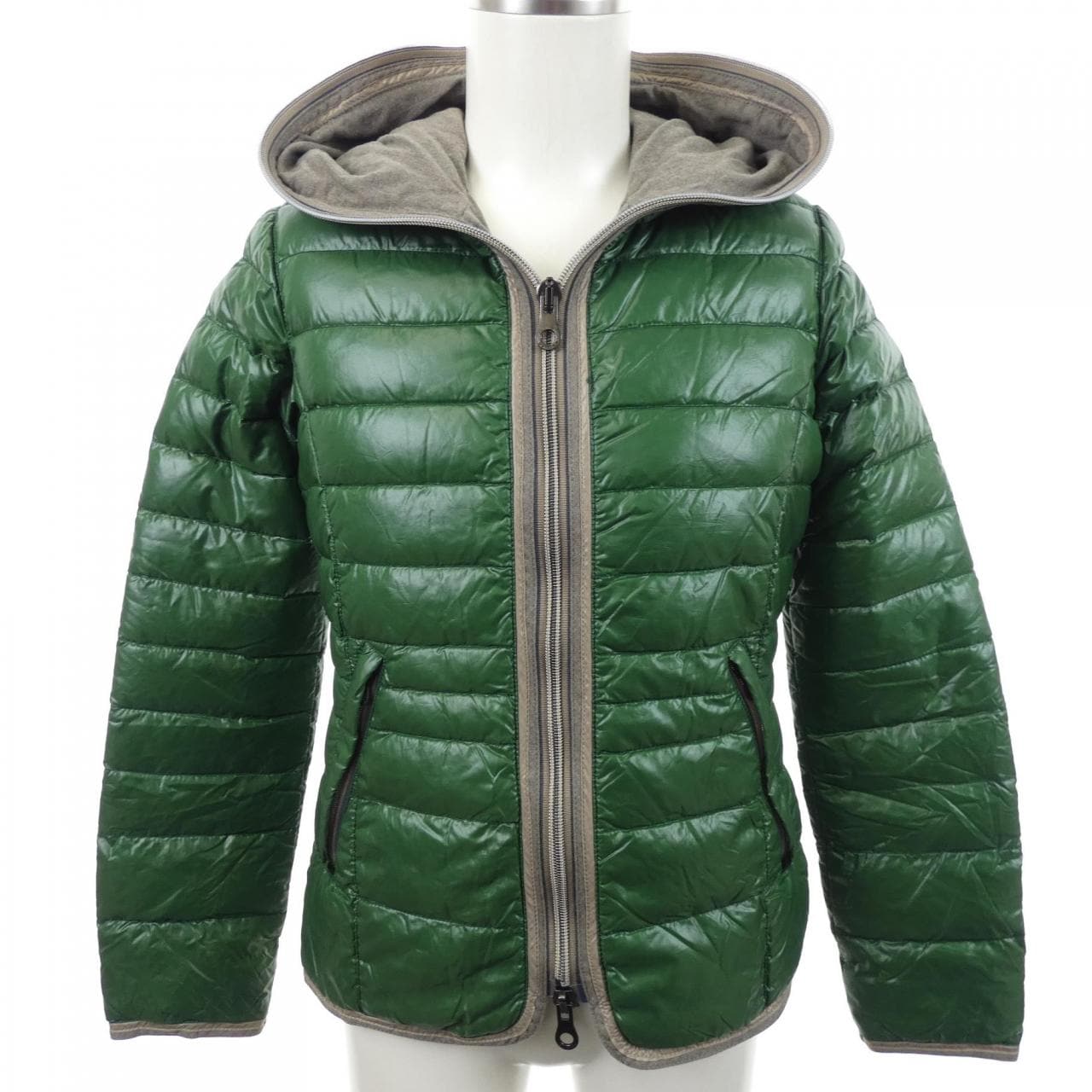 デュベティカ DUVETICA ダウンジャケット