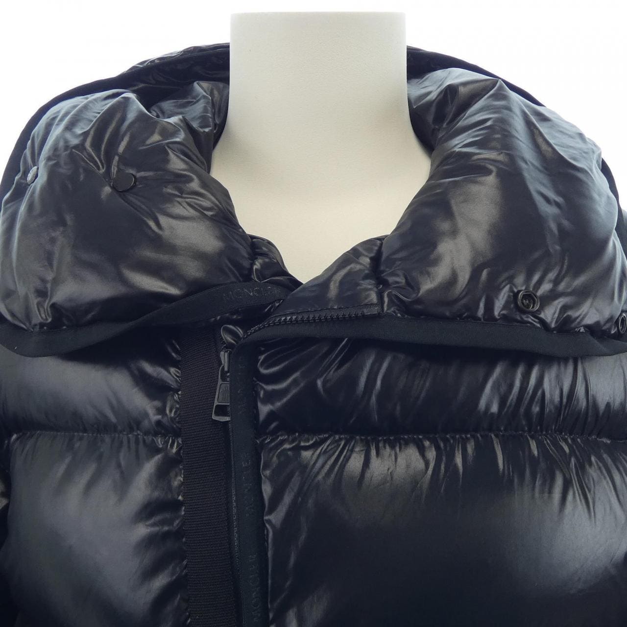 モンクレール MONCLER 68950 NEUVIC ダウンジャケット