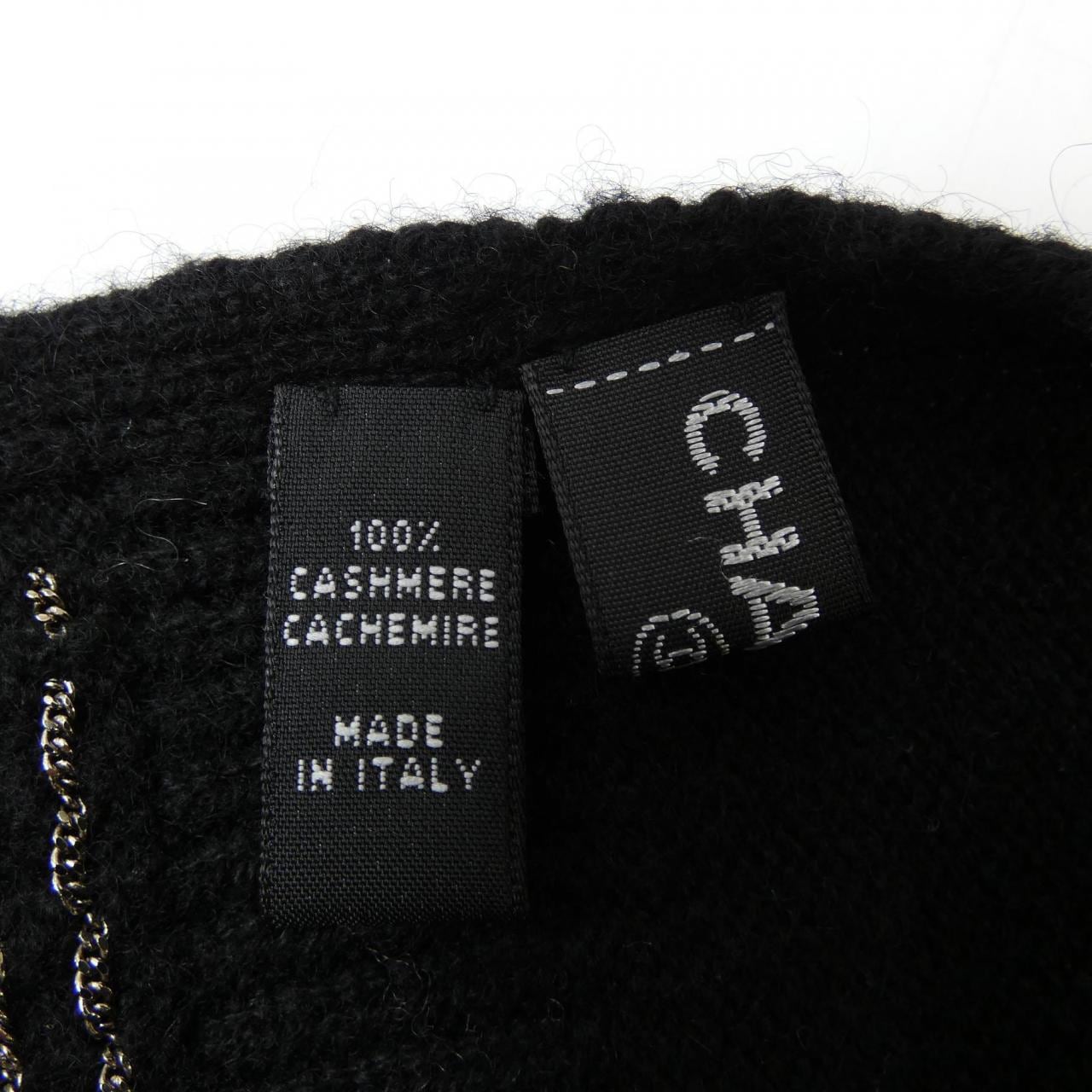CHANEL MUFFLER